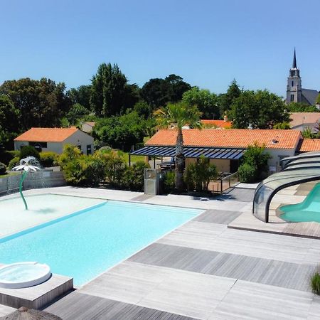 Camping Le Village De La Mer Les Moutiers Exterior photo