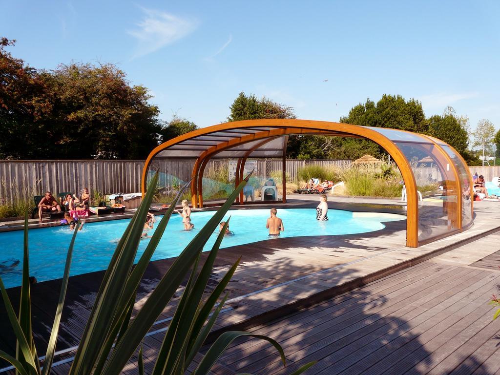 Camping Le Village De La Mer Les Moutiers Exterior photo